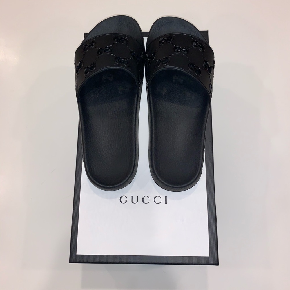 Gucci slides Size 9-11